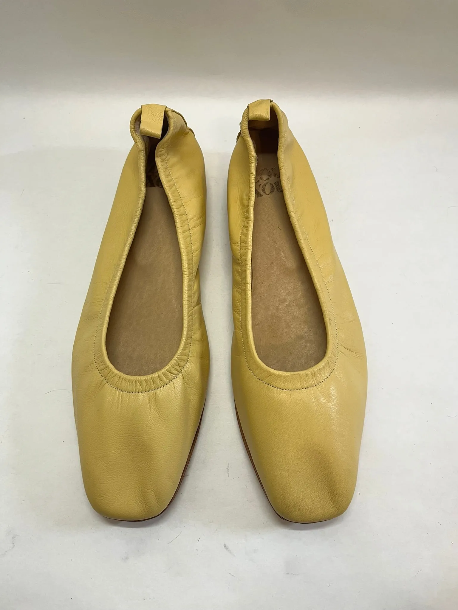 Daria Flat in Manteca Size 41