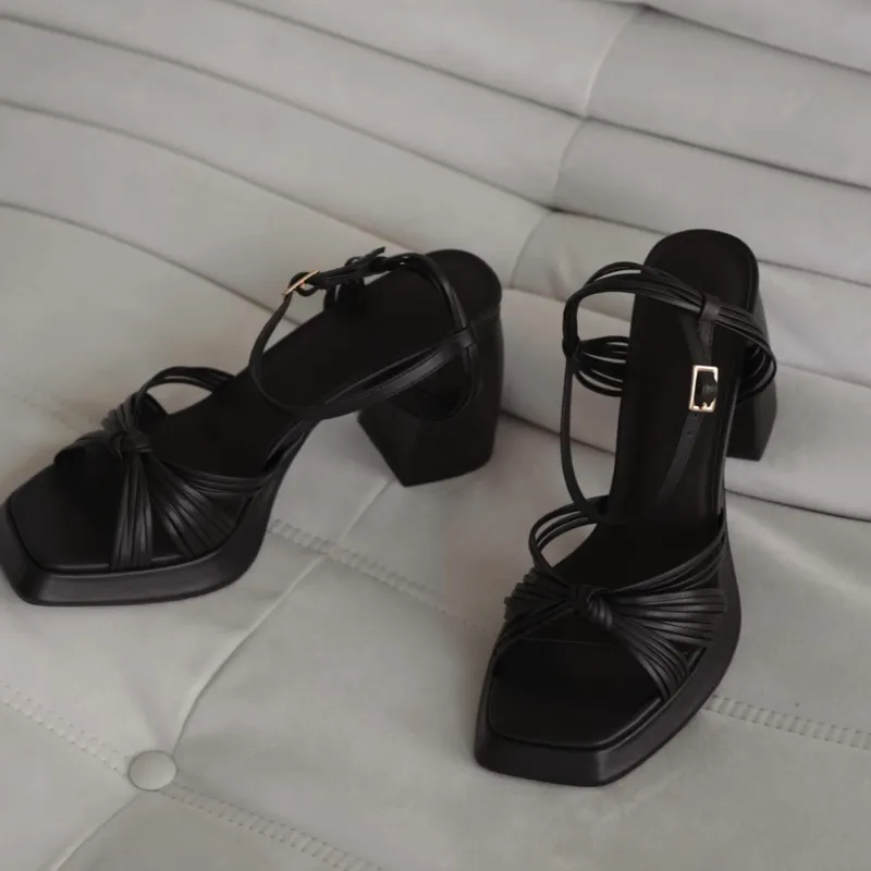 Evita Platform Heel Black