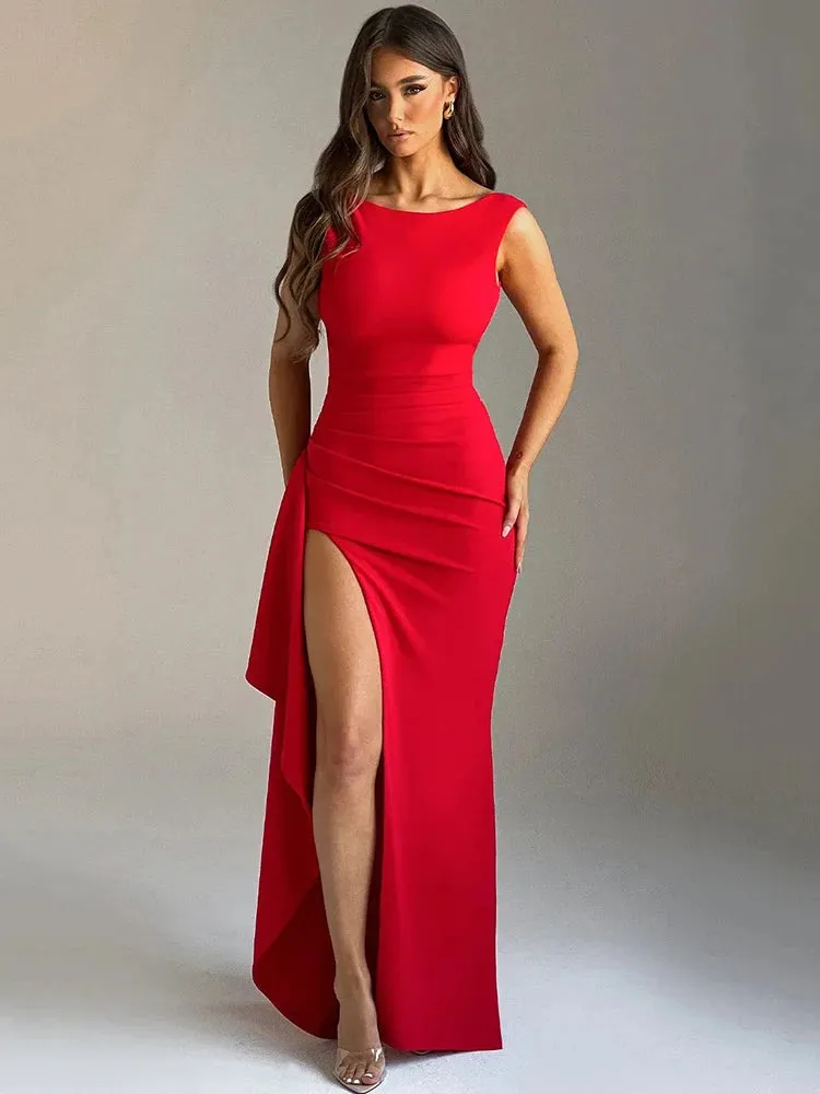 Victoria - Flattering dress with high slit